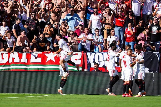 Sevilla Destroys Barcelona with a Stunning Performance in La Liga 2025